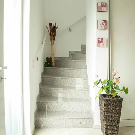 Διαμέρισμα Ferienwohnung Am Feld